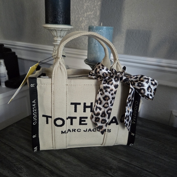 Marc Jacobs Handbags - Marc Jacobs Warm Sand Tote Bag with Leopard Twilly NWT
